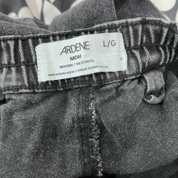 Black straight leg “mom” jeans - Picture 5 of 9